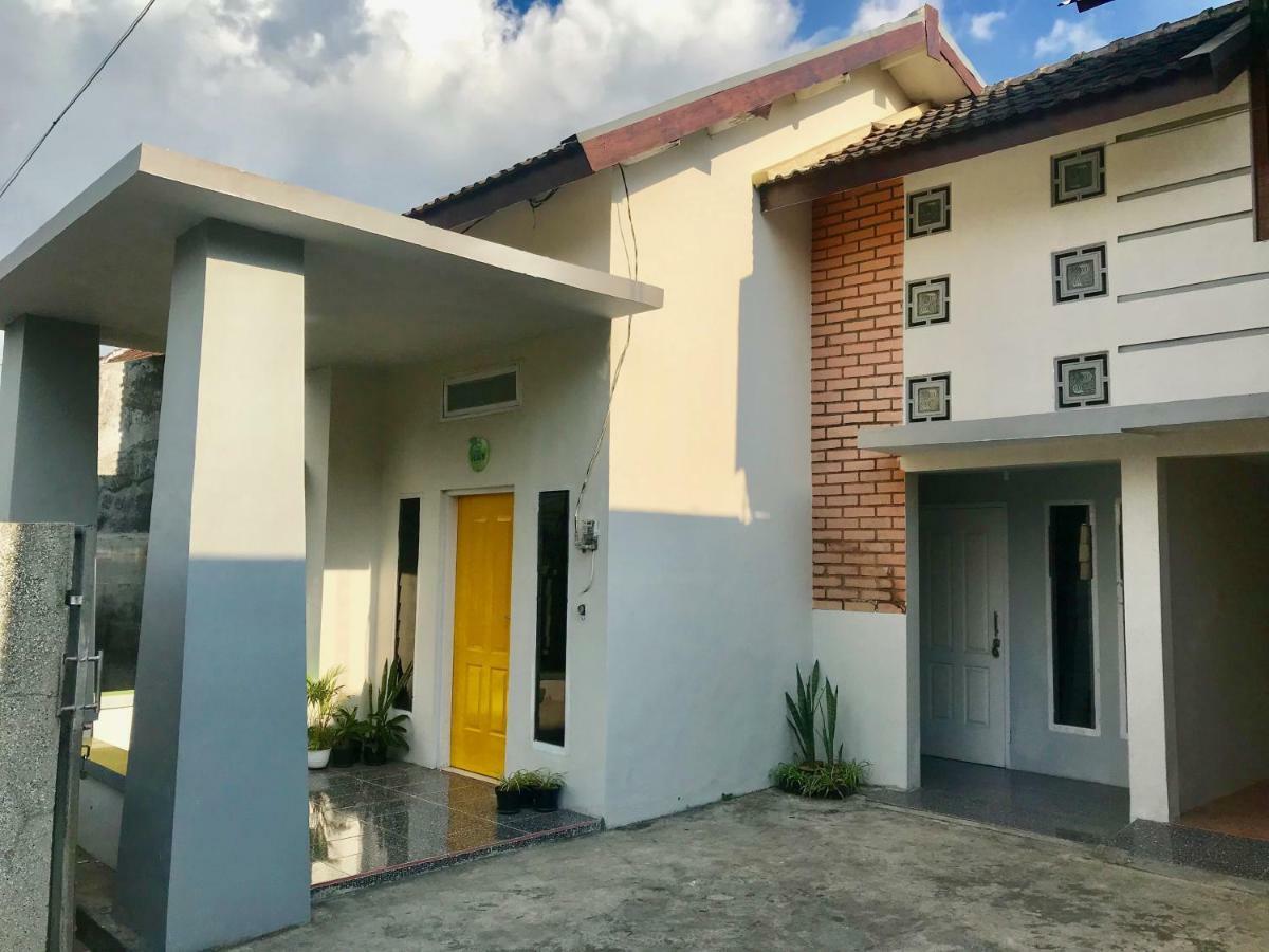 Villa Batu Keluarga Nn Exterior photo